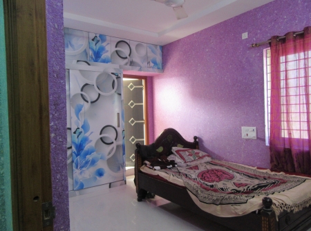 6) Li Id : 127 - Childrens Bedroom.JPG